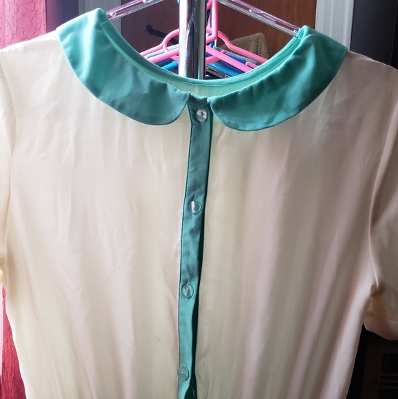 Mint Green Collared Dress - Picture 2 of 2